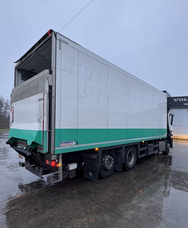 Zabudowa Kontener Chłodnia Schmitz Mercedes Iveco Man Volvo Schmitz Cargobull Mercedes-Benz Antos - Virsbūve un ārpuse - Kravas automašīna: foto 2 Zabudowa Kontener Chłodnia Schmitz Mercedes Iveco Man Volvo Schmitz Cargobull Mercedes-Benz Antos - Virsbūve un ārpuse - Kravas automašīna: foto 2