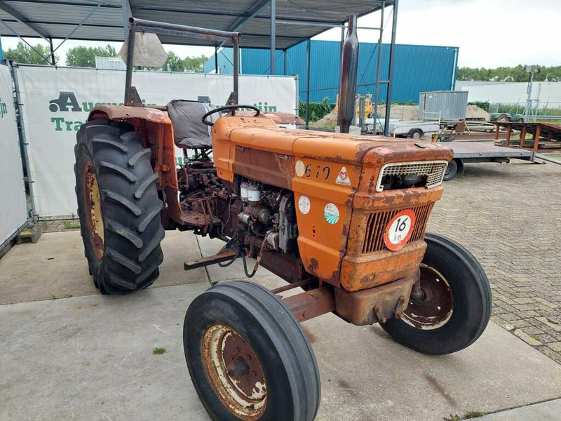 Fiat 640/8 - Traktors: foto 5 Fiat 640/8 - Traktors: foto 5