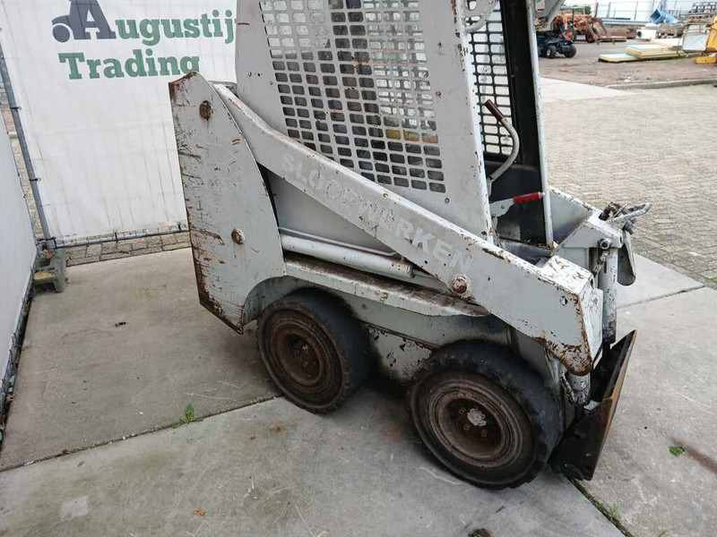 Gehl 1640 - Kompaktiekrāvējs: foto 4 Gehl 1640 - Kompaktiekrāvējs: foto 4