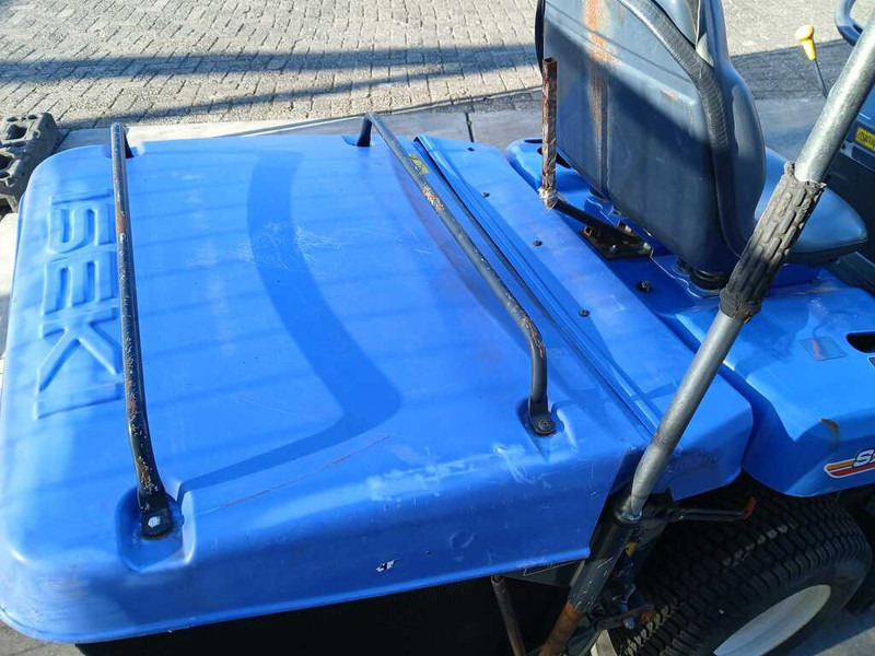 Iseki SXG 216 - Zāles pļāvējs: foto 4 Iseki SXG 216 - Zāles pļāvējs: foto 4