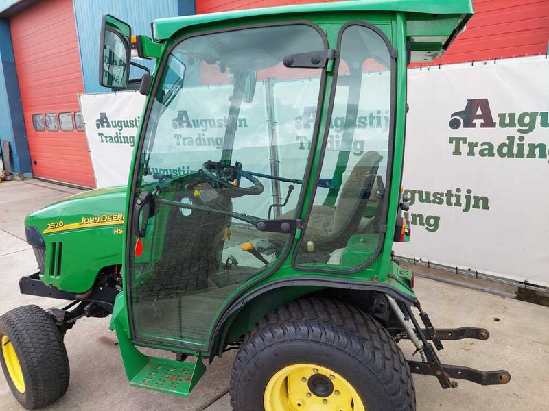 John Deere 2320 - Mini traktors: foto 2 John Deere 2320 - Mini traktors: foto 2