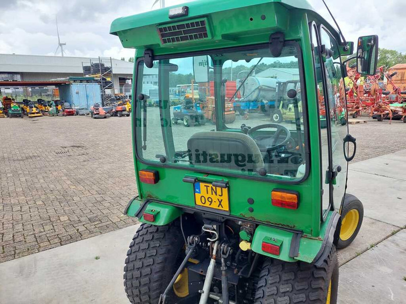 John Deere 2320 - Mini traktors: foto 5 John Deere 2320 - Mini traktors: foto 5