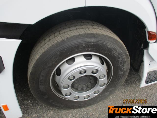 Mercedes-Benz Actros 2542 - Kravas automašīna ar tentu: foto 5 Mercedes-Benz Actros 2542 - Kravas automašīna ar tentu: foto 5