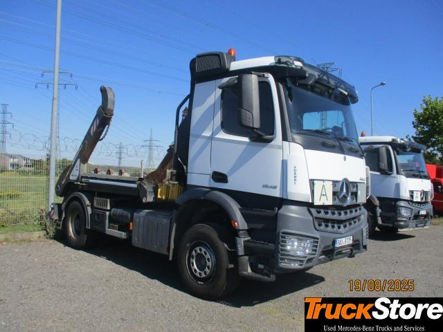 Mercedes-Benz Arocs 1845 LK - Būvgružu konteineru vedējs: foto 2 Mercedes-Benz Arocs 1845 LK - Būvgružu konteineru vedējs: foto 2
