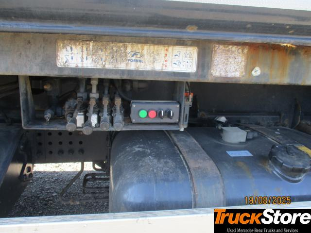 Mercedes-Benz Arocs 1845 LK - Būvgružu konteineru vedējs: foto 5 Mercedes-Benz Arocs 1845 LK - Būvgružu konteineru vedējs: foto 5