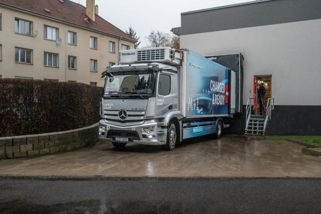 Mercedes-Benz eActros 300 L - Kravas automašīna refrižerators: foto 4 Mercedes-Benz eActros 300 L - Kravas automašīna refrižerators: foto 4
