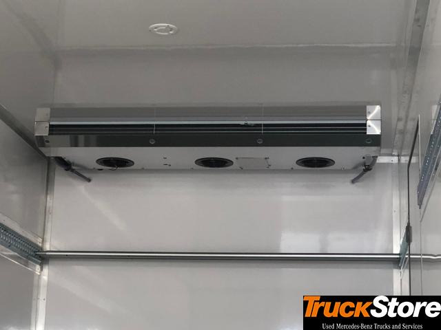Mercedes-Benz eActros 300 L - Kravas automašīna refrižerators: foto 3 Mercedes-Benz eActros 300 L - Kravas automašīna refrižerators: foto 3