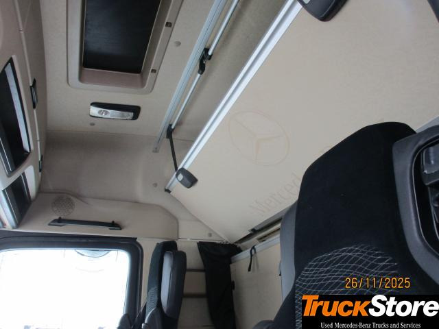 Vilcējs Mercedes-Benz Actros 1845 LS: foto 9 Vilcējs Mercedes-Benz Actros 1845 LS: foto 9