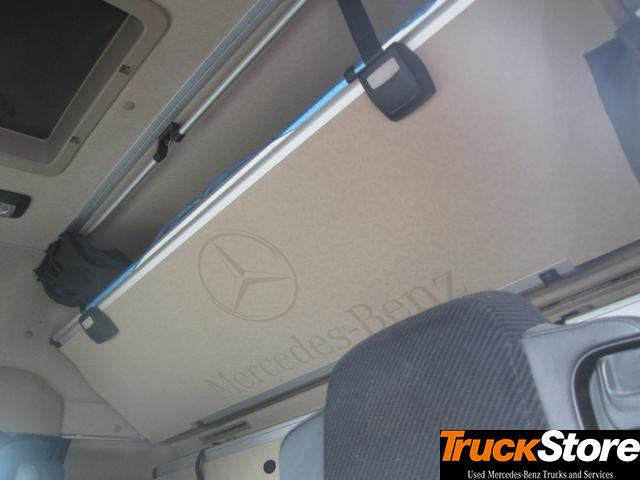 Vilcējs Mercedes-Benz Actros 1845 LS nRL: foto 8