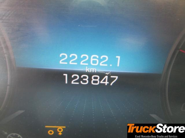 Vilcējs Mercedes-Benz Actros 2545 LS: foto 9