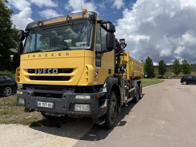 Iveco Trakker - Kravas automašīna pašizgāzējs, Kravas auto ar manipulatoru: foto 4 Iveco Trakker - Kravas automašīna pašizgāzējs, Kravas auto ar manipulatoru: foto 4
