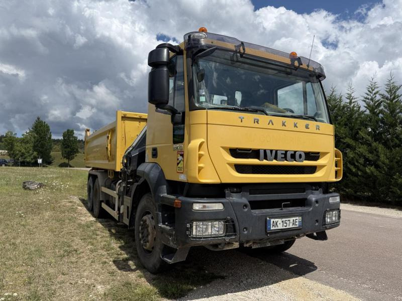 Iveco Trakker - Kravas automašīna pašizgāzējs, Kravas auto ar manipulatoru: foto 3 Iveco Trakker - Kravas automašīna pašizgāzējs, Kravas auto ar manipulatoru: foto 3
