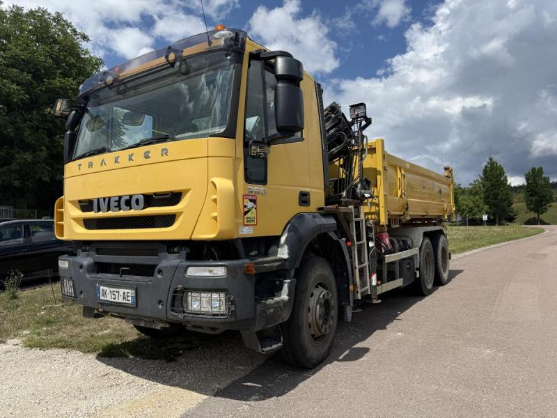 Iveco Trakker - Kravas automašīna pašizgāzējs, Kravas auto ar manipulatoru: foto 2 Iveco Trakker - Kravas automašīna pašizgāzējs, Kravas auto ar manipulatoru: foto 2