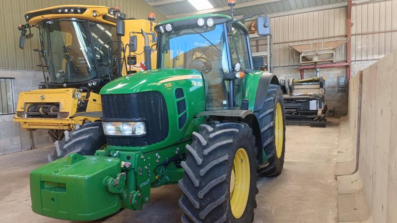 John Deere 7530 Premium Boite Vario - Traktors: foto 2 John Deere 7530 Premium Boite Vario - Traktors: foto 2