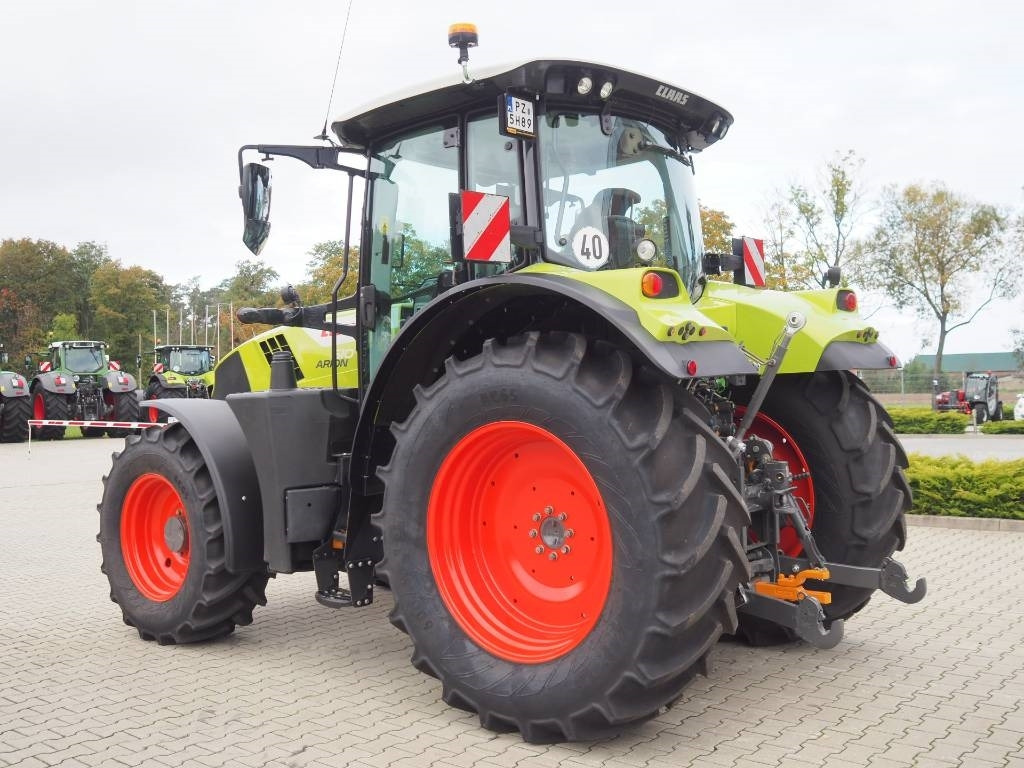 Claas Arion 610 CIS - Traktors: foto 2 Claas Arion 610 CIS - Traktors: foto 2