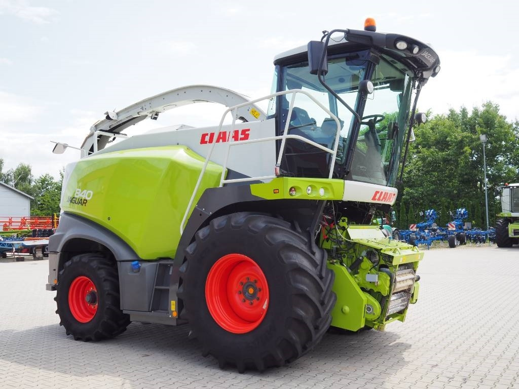 Claas Jaguar 840 - Lopbarības kombains: foto 4 Claas Jaguar 840 - Lopbarības kombains: foto 4