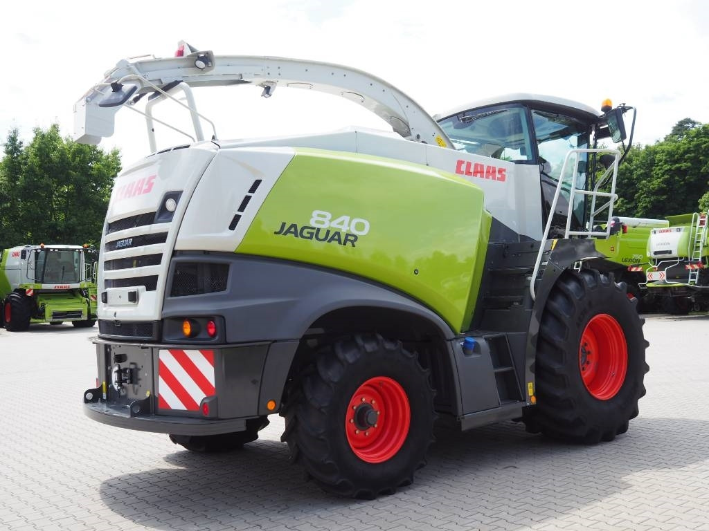 Claas Jaguar 840 - Lopbarības kombains: foto 3 Claas Jaguar 840 - Lopbarības kombains: foto 3