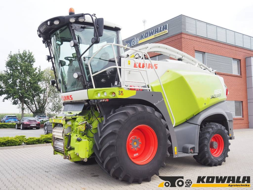 Claas Jaguar 850 4WD - Lopbarības kombains: foto 1 Claas Jaguar 850 4WD - Lopbarības kombains: foto 1