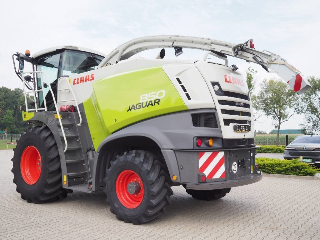 Claas Jaguar 850 4x4 - Lopbarības kombains: foto 2 Claas Jaguar 850 4x4 - Lopbarības kombains: foto 2