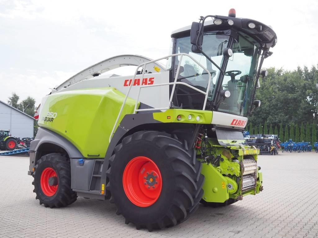 Claas Jaguar 850 4x4 - Lopbarības kombains: foto 4 Claas Jaguar 850 4x4 - Lopbarības kombains: foto 4
