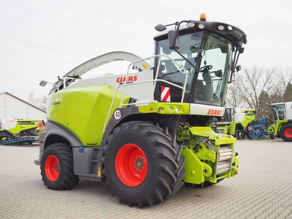 Claas Jaguar 860 4WD - Lopbarības kombains: foto 4 Claas Jaguar 860 4WD - Lopbarības kombains: foto 4