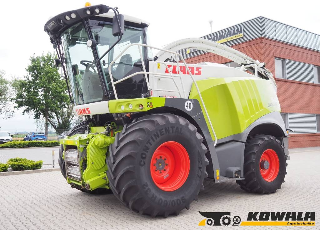 Claas Jaguar 940 4WD - Lopbarības kombains: foto 1 Claas Jaguar 940 4WD - Lopbarības kombains: foto 1