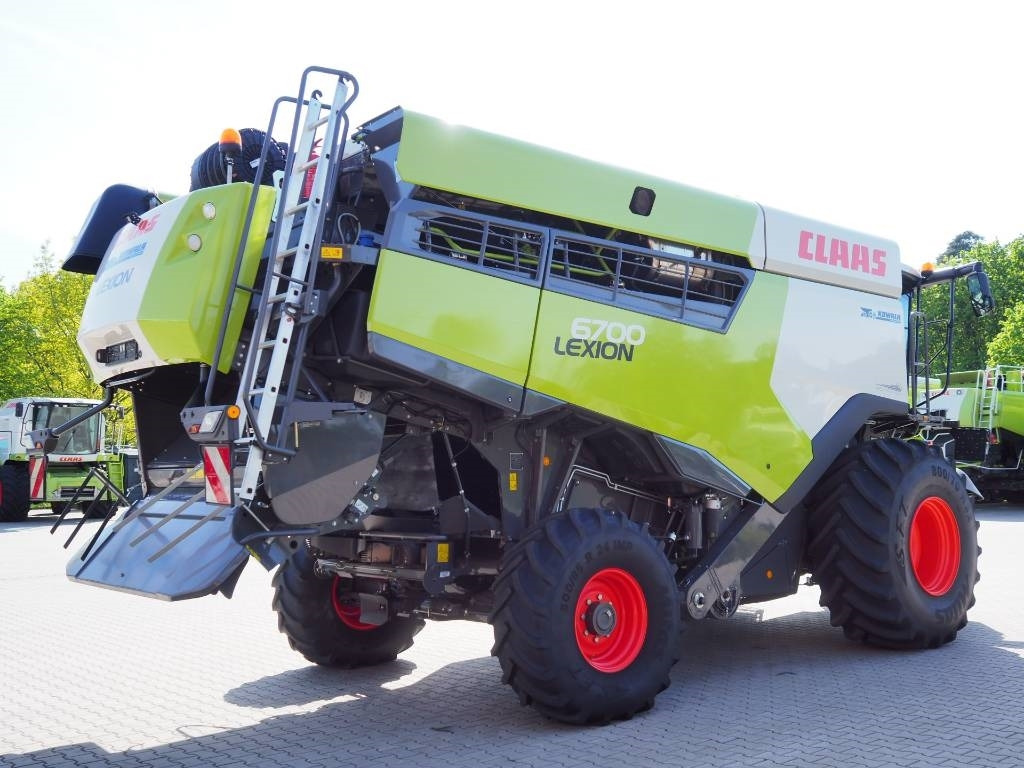 Claas Lexion 6700 + V770 - Labības kombains: foto 3 Claas Lexion 6700 + V770 - Labības kombains: foto 3