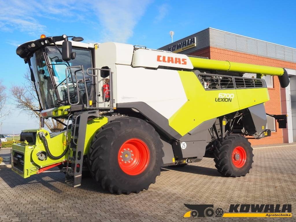 Claas Lexion 6700 + V930 - Labības kombains: foto 1 Claas Lexion 6700 + V930 - Labības kombains: foto 1