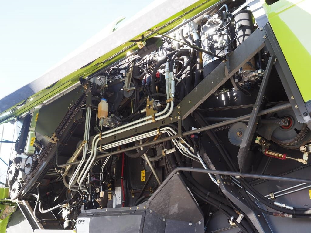 Labības kombains Claas Lexion 770TT 4x4 + V1200: foto 8 Labības kombains Claas Lexion 770TT 4x4 + V1200: foto 8