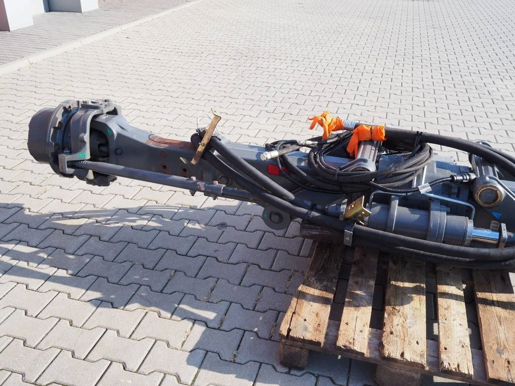 Claas Lexion NAF rear driving axle / 4WD - Kāpurķēdes - Lauksaimniecības tehnika: foto 2 Claas Lexion NAF rear driving axle / 4WD - Kāpurķēdes - Lauksaimniecības tehnika: foto 2