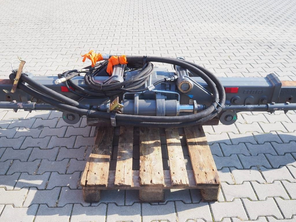 Claas Lexion / NAF rear driving axle / 4WD - Kombainu papildaprīkojums: foto 3 Claas Lexion / NAF rear driving axle / 4WD - Kombainu papildaprīkojums: foto 3