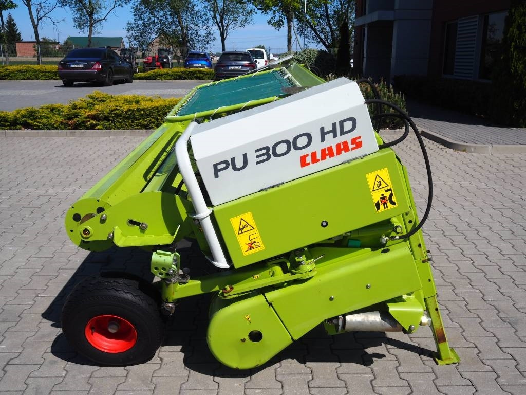 Claas PICK UP 300 HD - Lopbarības kombains: foto 2 Claas PICK UP 300 HD - Lopbarības kombains: foto 2