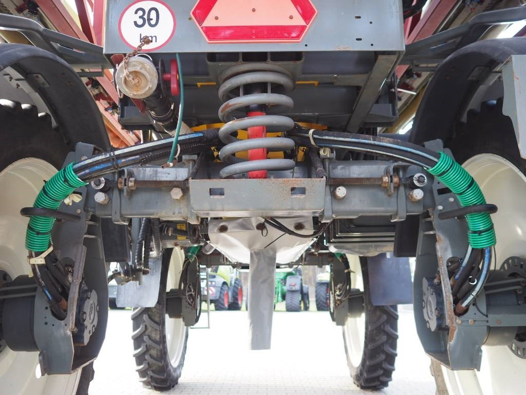 Hardi ALPHA Evo 4100i TWIN - Pašgājējmiglotājs: foto 5 Hardi ALPHA Evo 4100i TWIN - Pašgājējmiglotājs: foto 5