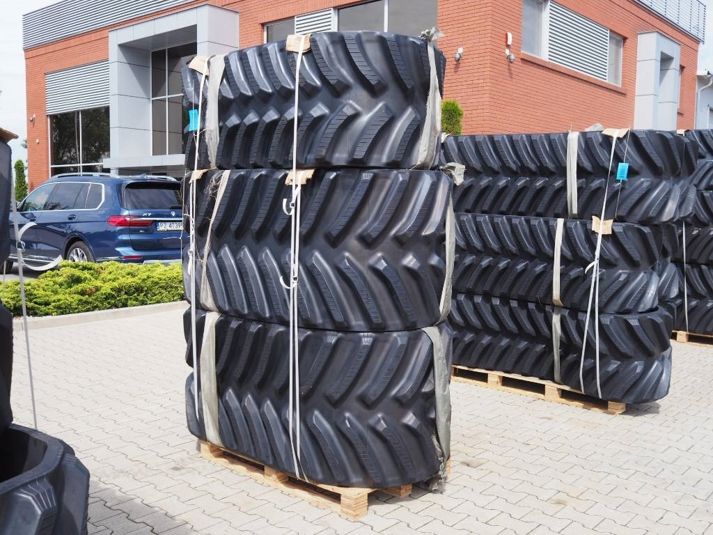 Jaunā Kāpurķēdes - Lauksaimniecības tehnika John Deere 8RX / Rubber belt / track / front / 18" / 457mm: foto 7
