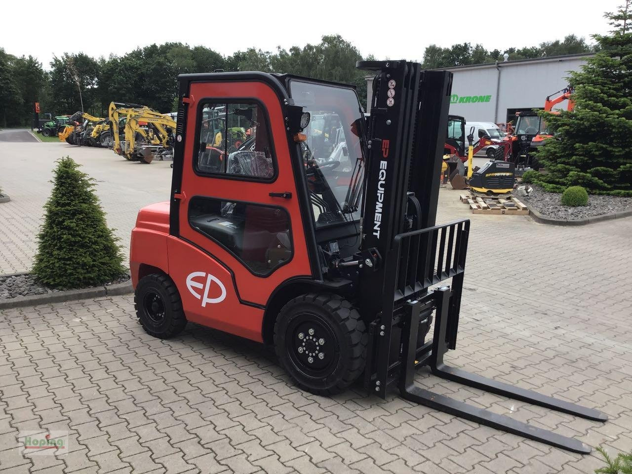 EP Equipment CPCD30T8 Kabine - Dīzeļiekrāvējs: foto 3 EP Equipment CPCD30T8 Kabine - Dīzeļiekrāvējs: foto 3