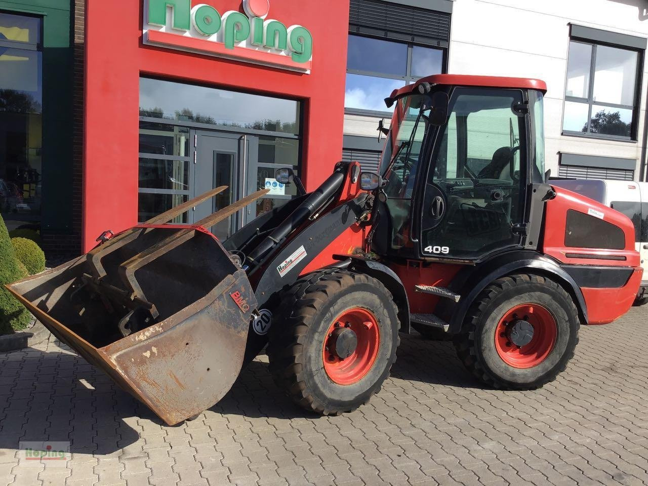 JCB 409 - Riteņu iekrāvējs: foto 2 JCB 409 - Riteņu iekrāvējs: foto 2