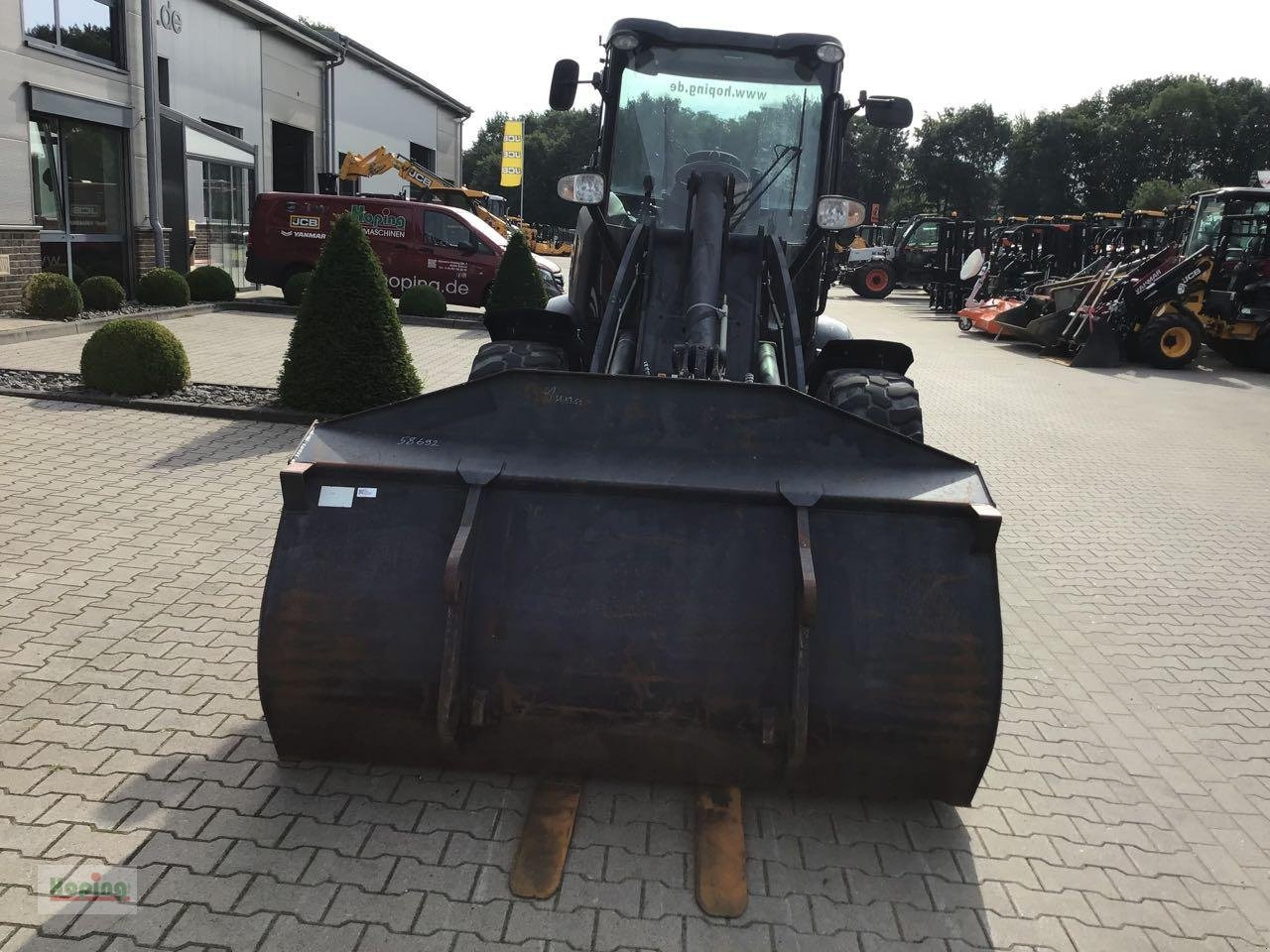 JCB 409 - Riteņu iekrāvējs: foto 3 JCB 409 - Riteņu iekrāvējs: foto 3