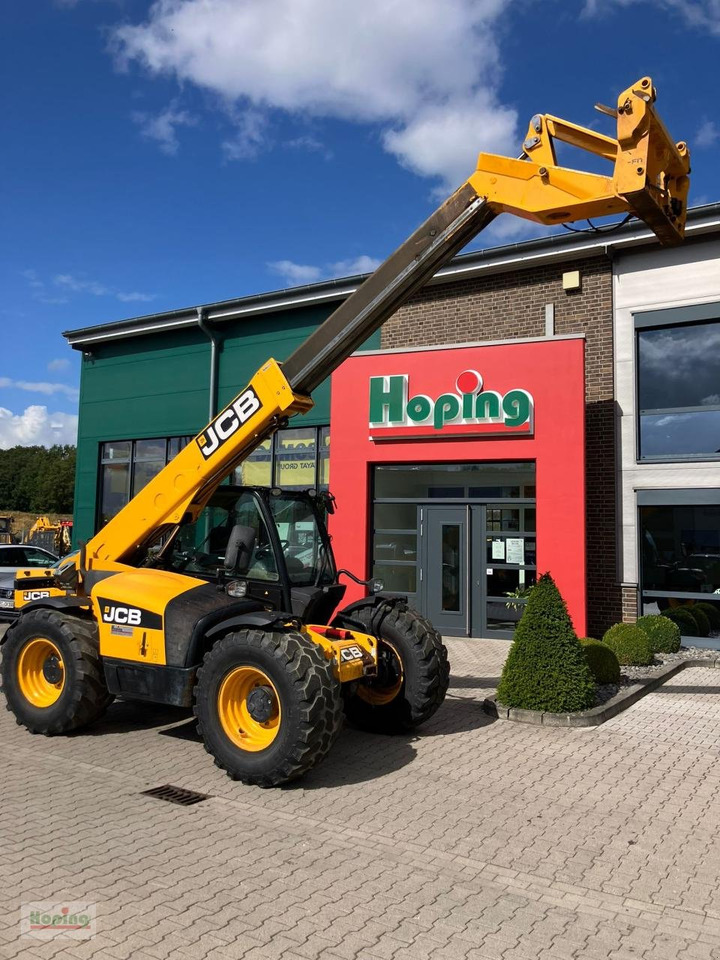 JCB 541-70 Agri Plus - Teleskopiskais iekrāvējs: foto 1 JCB 541-70 Agri Plus - Teleskopiskais iekrāvējs: foto 1