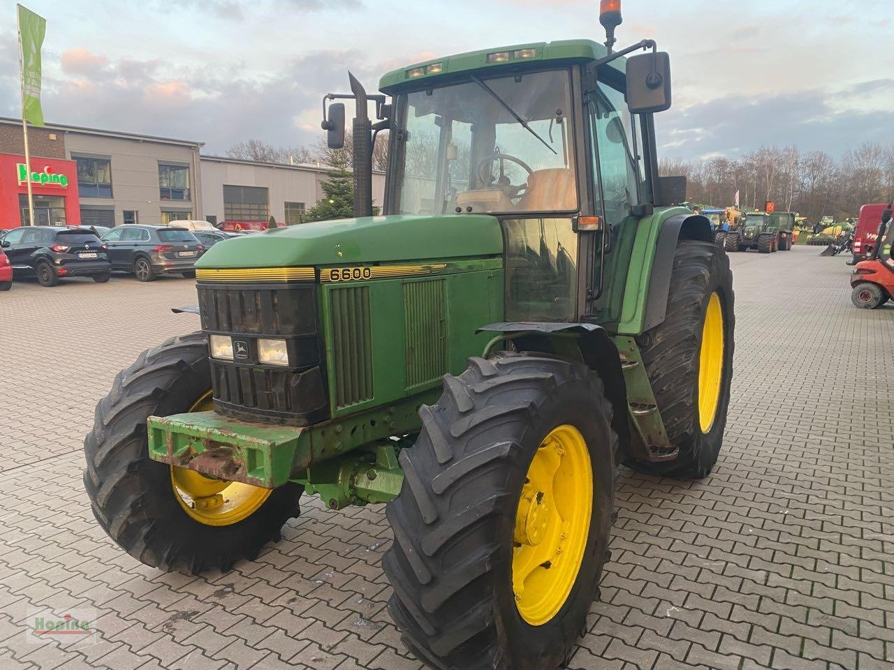 John Deere 6600 - Traktors: foto 3 John Deere 6600 - Traktors: foto 3