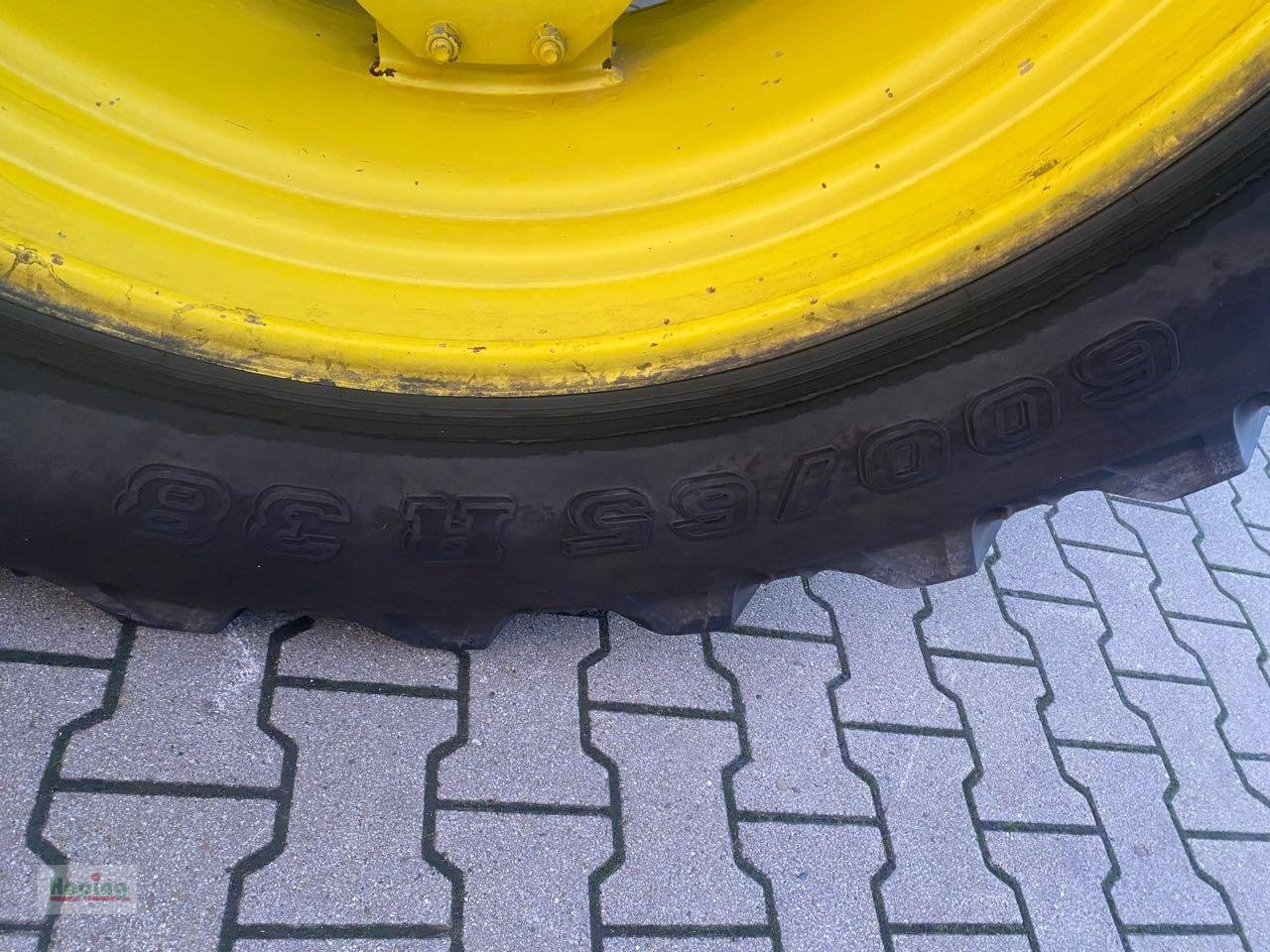 John Deere 6600 - Traktors: foto 5 John Deere 6600 - Traktors: foto 5