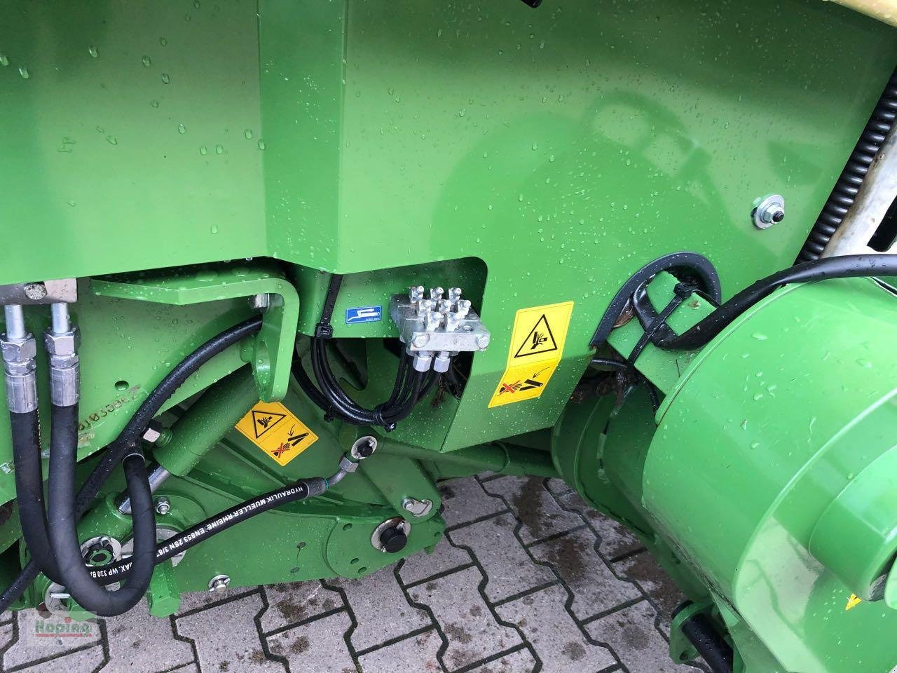 Krone Comprima V 150 XC - Rituļu prese: foto 4 Krone Comprima V 150 XC - Rituļu prese: foto 4
