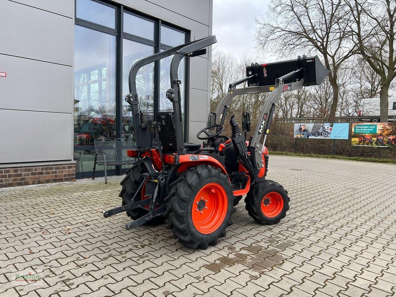 Kubota B1 181 - Komunālais traktors: foto 3 Kubota B1 181 - Komunālais traktors: foto 3