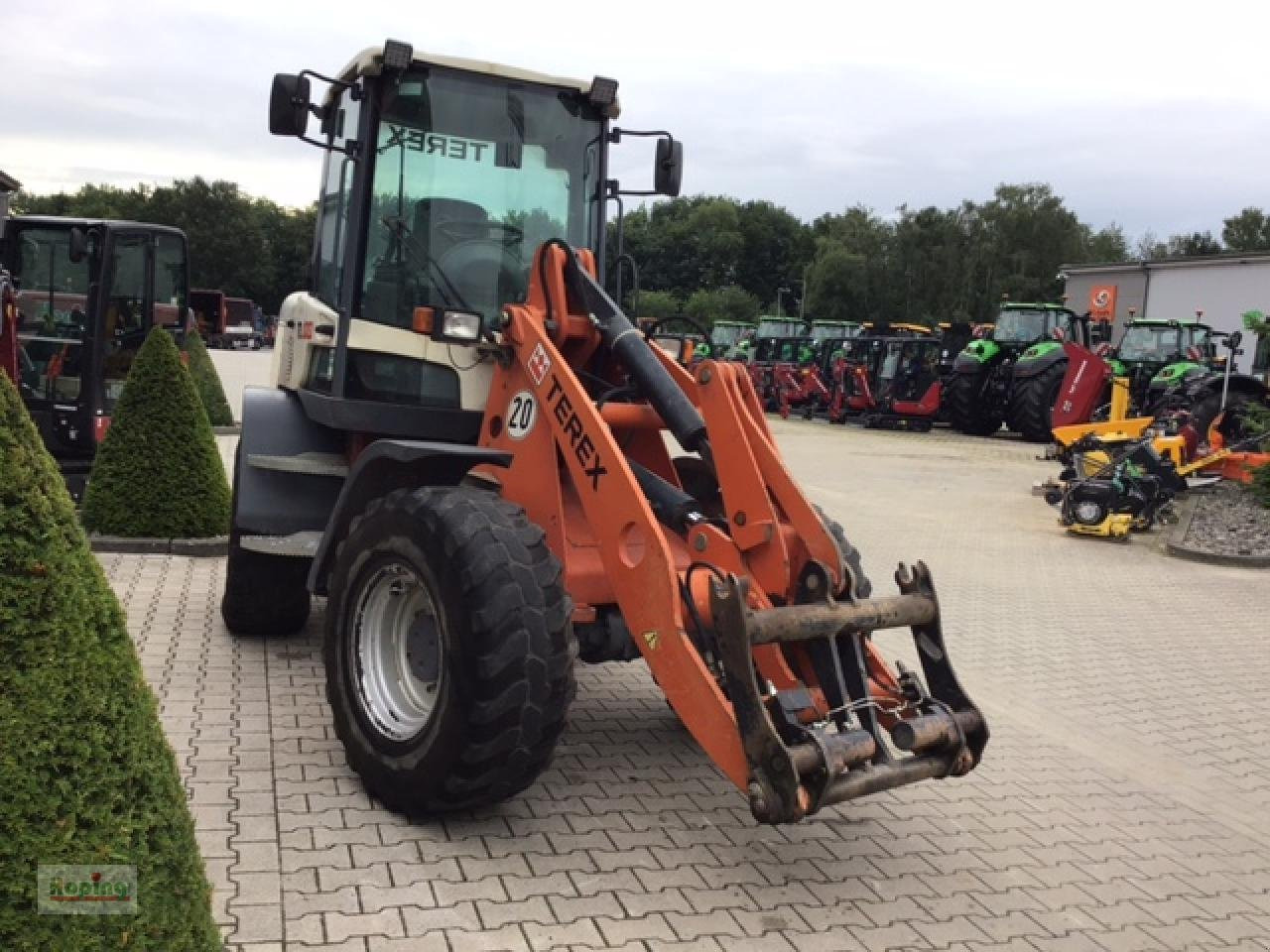 Terex TL100 - Riteņu iekrāvējs: foto 4 Terex TL100 - Riteņu iekrāvējs: foto 4