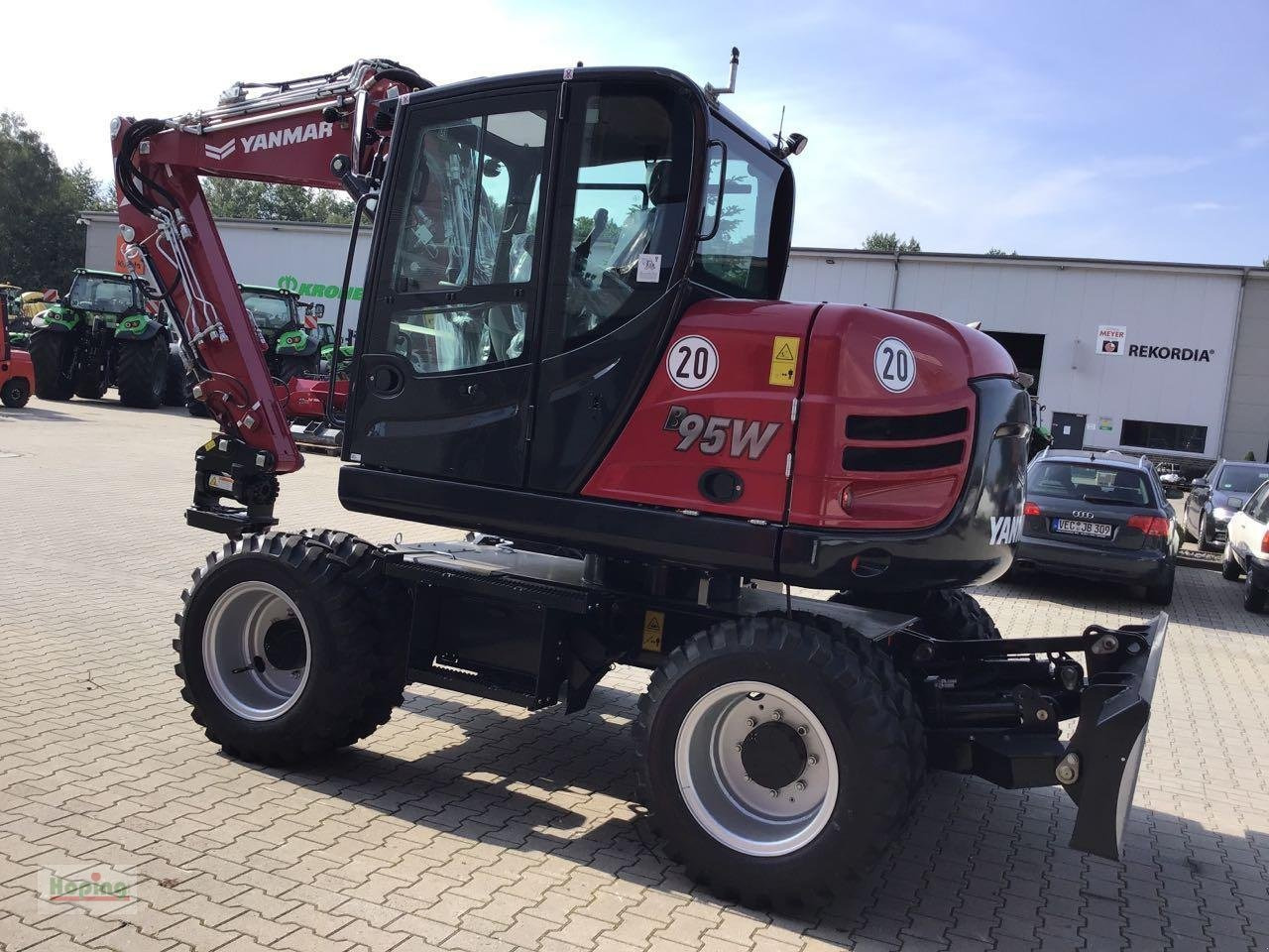 Yanmar B95W/5 - Mini-ekskavators: foto 4 Yanmar B95W/5 - Mini-ekskavators: foto 4