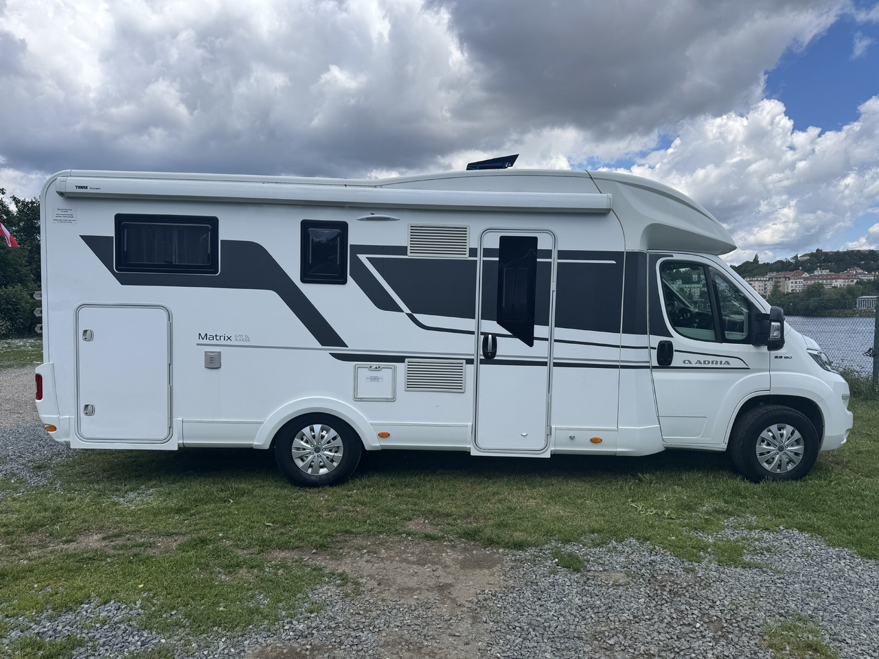 ADRIA Matrix 670 SL - Daļēji integrētais kemperis: foto 4 ADRIA Matrix 670 SL - Daļēji integrētais kemperis: foto 4