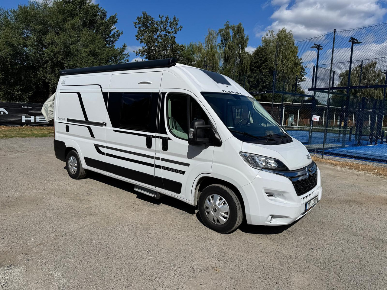 ADRIA Twin 600 SP - Auto kemperis: foto 1 ADRIA Twin 600 SP - Auto kemperis: foto 1