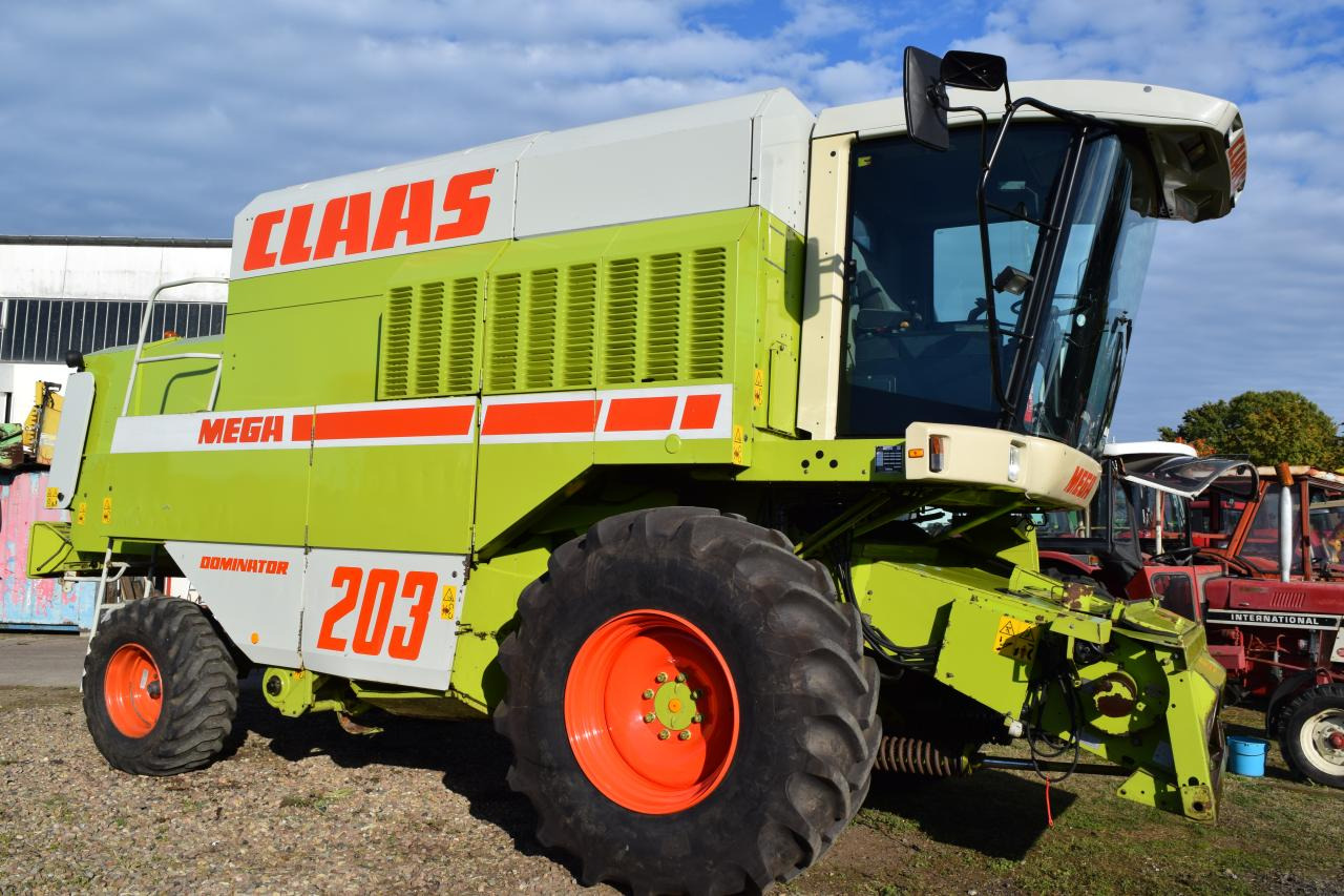 CLAAS Dominator 203 Mega - Labības kombains: foto 1 CLAAS Dominator 203 Mega - Labības kombains: foto 1