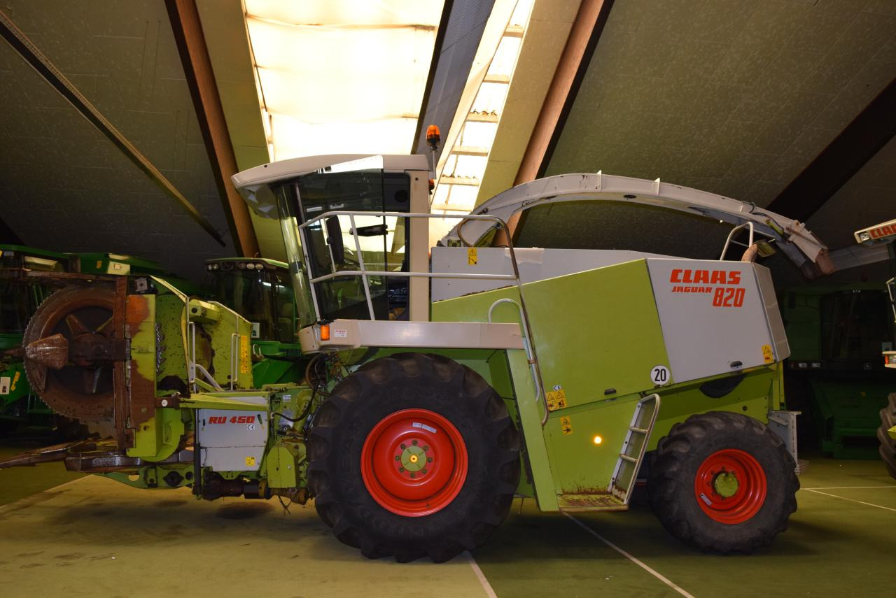 CLAAS Jaguar 820 - Lopbarības kombains: foto 2 CLAAS Jaguar 820 - Lopbarības kombains: foto 2