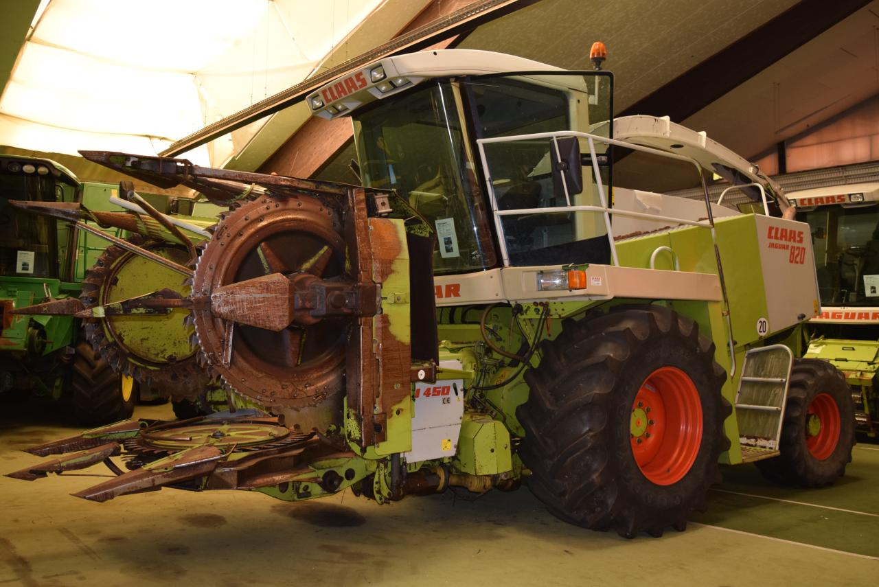 CLAAS Jaguar 820 - Lopbarības kombains: foto 1 CLAAS Jaguar 820 - Lopbarības kombains: foto 1