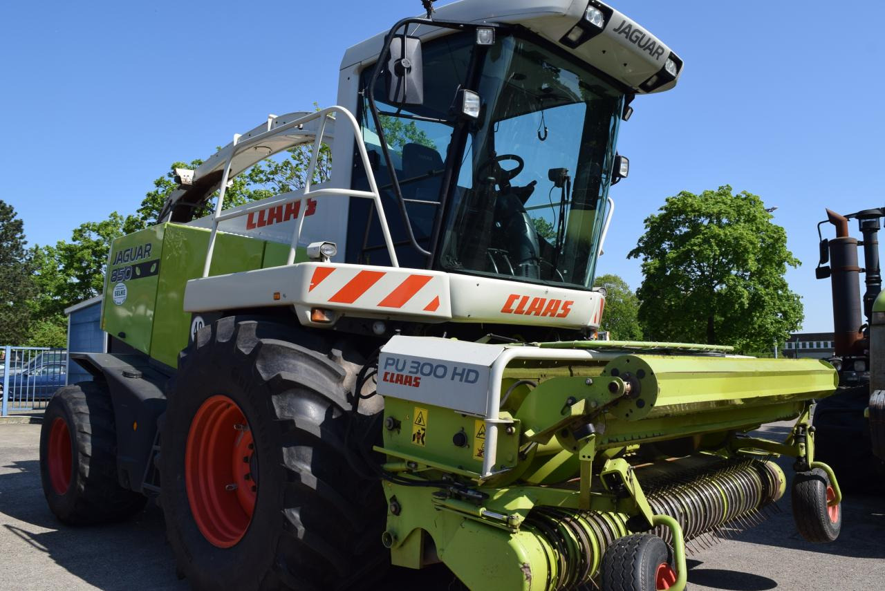 CLAAS Jaguar 850 Speedstar - Lopbarības kombains: foto 1 CLAAS Jaguar 850 Speedstar - Lopbarības kombains: foto 1